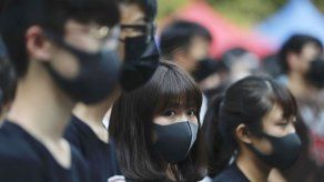 Legisladores pro Pekín piden ilegalizar las máscaras en protestas hongkonesas