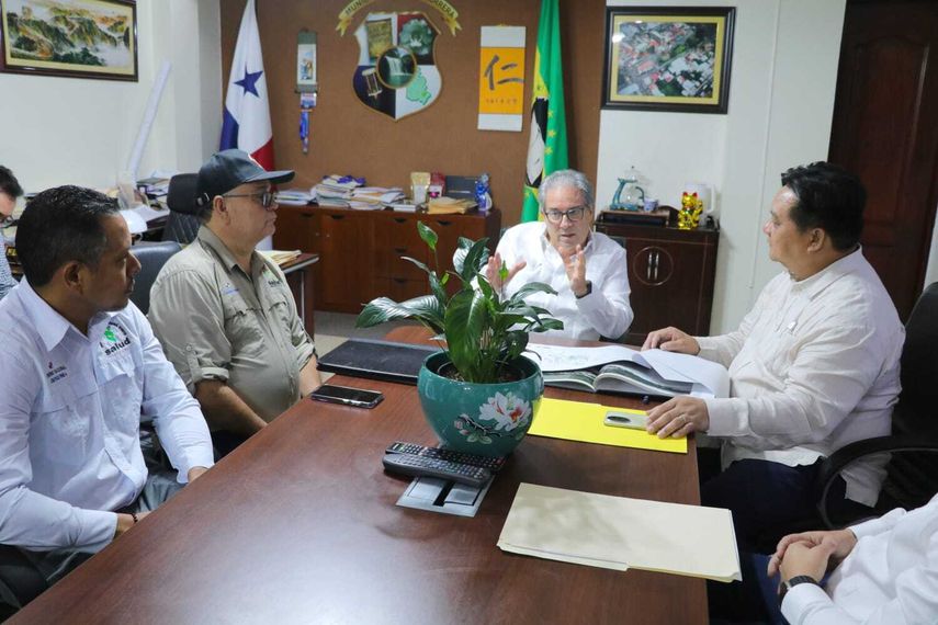 Ministro Boyd Galindo, destacó la importancia de dar seguimiento al proyecto del Centro de Atención Oncológica. Ministro Boyd Galindo, destacó la importancia de dar seguimiento al proyecto del Centro de Atención Oncológica.