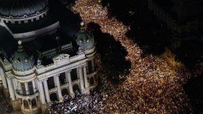 Diez centavos inflaman Brasil