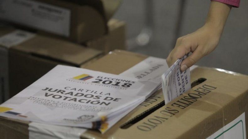 Inédito duelo presidencial entre izquierda y derecha en una Colombia sin FARC