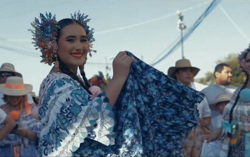 Desfile de las Mil Polleras.