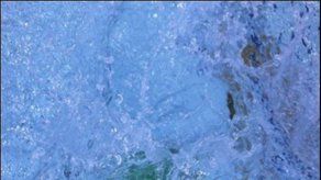 Jaukovic bate récord mundial de 50m mariposa