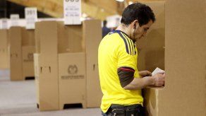 Misión OEA celebra comicios pacíficos en Colombia pero alerta de abstención