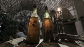 Tres botellas de vino de 1774 serán subastadas el sábado en Francia