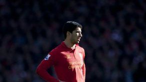 El jugador que lesionó a Luis Suárez dice que fue sin querer