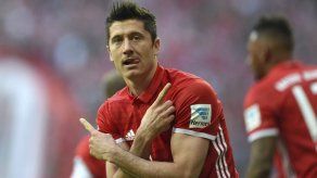 Neuer vuelve a entrenar con el Bayern; preocupa Lewandowski