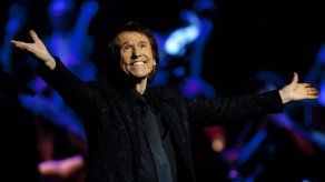 Raphael renueva contrato con Universal Music ante sus 60 años en la música