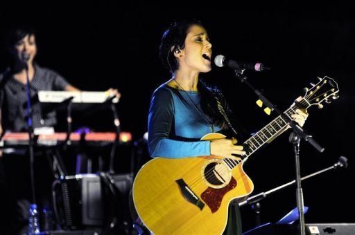 Julieta Venegas, más íntima en su gira por España
