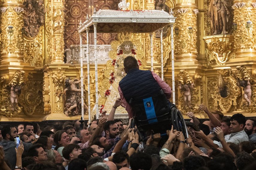 España: Tras dos años, los peregrinos regresan al Rocío