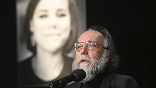 Darya Dugina, de 29 años e hija del ultranacionalista ruso Alexander Dugin, fue asesinada en las afueras de Moscú por un explosivo aparentemente detonado a control remoto.