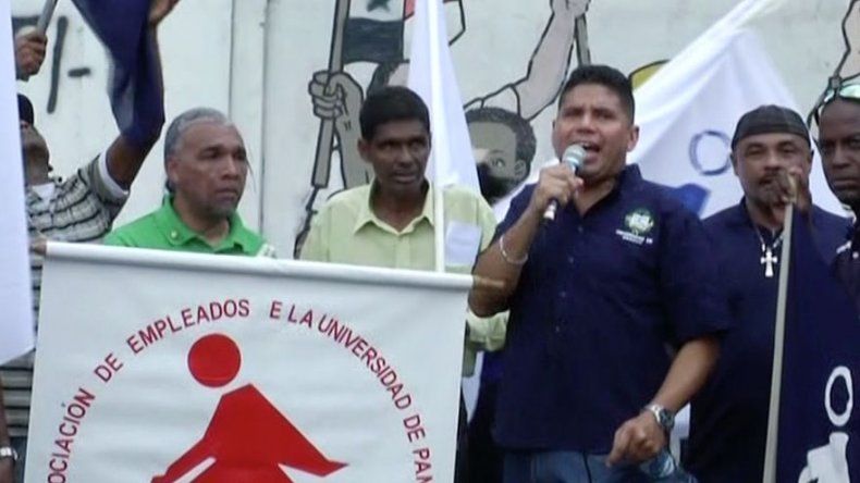 Realizan marcha para exigir respeto a la autonomía de la Universidad de Panamá