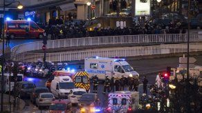 Doble secuestro concluye en Francia con muerte de tres yihadistas y cuatro rehenes