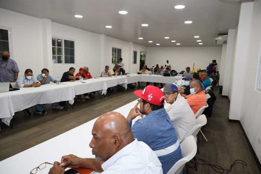 Mesa única de diálogo reunida en Coclé-.