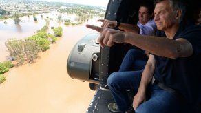 Presidente argentino viajó a zona inundada y prometió soluciones definitivas