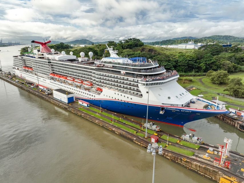 La temporada de cruceros del Canal de Panamá transcurre entre los meses de octubre y mayo de cada año.
