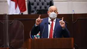 El diputado Crispiano Adames.