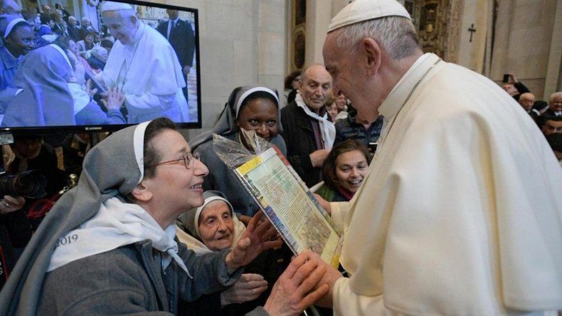 Papa pide combatir los abusos a monjas y que sean consideradas sirvientas