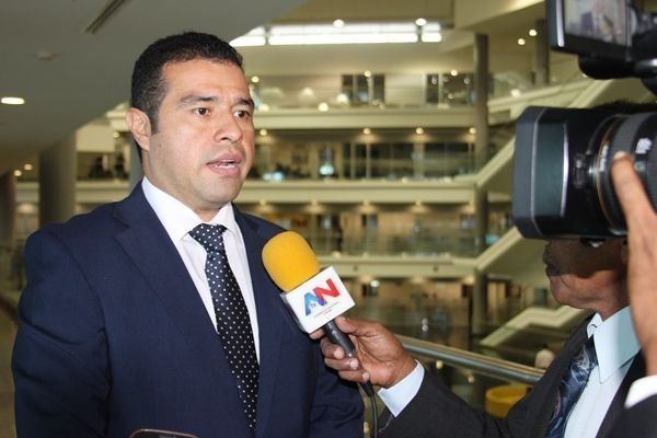 Destituyen al secretario general del Mides, tras polémico proyecto de ley