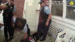 Difunden vídeo de los policías que mataron a un negro desarmado en EEUU