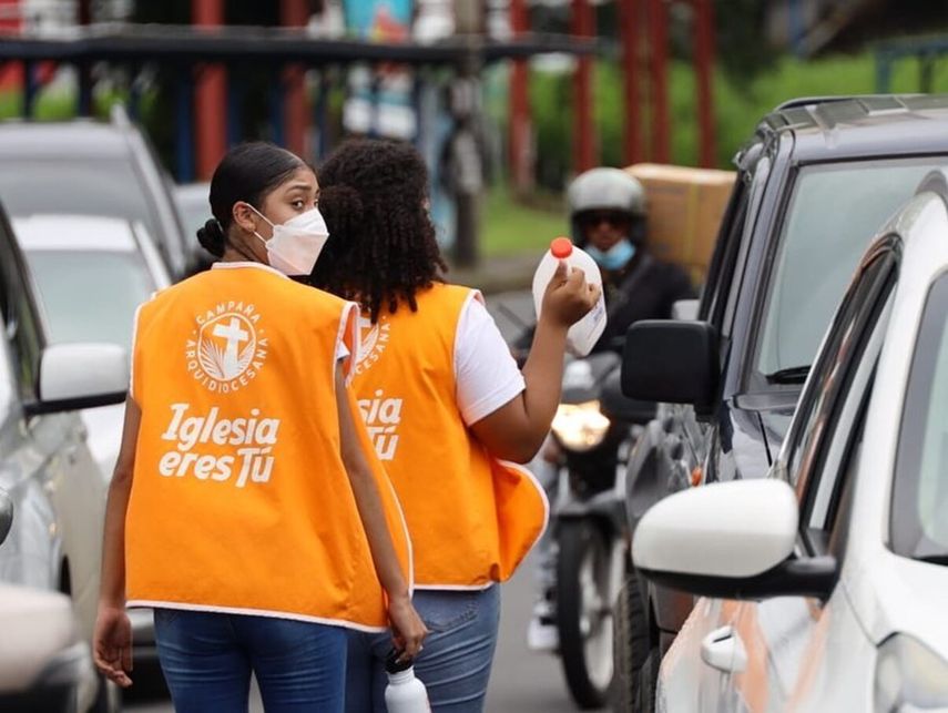 Colecta de la Campaña Arquidiocesana en las calles.