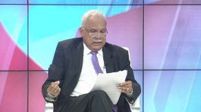 Abogado Víctor Martínez cuestiona compra de acciones a Mi Bus