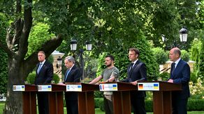 El presidente francés, Emmanuel Macron, y los jefes de gobierno de Alemania, Olaf Scholz, e Italia, Mario Draghi, realizan la primera visita a Ucrania desde el inicio de la guerra el 24 de febrero.