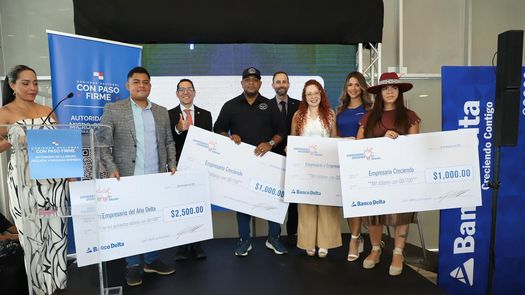 Banco Delta premia a los empresarios que impulsan el crecimiento de Panamá en la premiación del concurso Empresarios Creciendo 2025