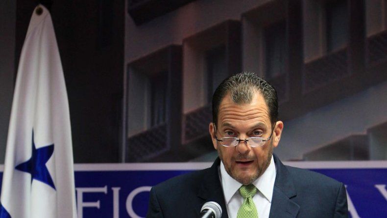 Contralor denuncia en la Procuraduría cobros irregulares de “botellas” en Ipacoop