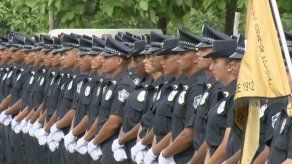 Promulgan ajuste salarial a policías que regirá desde el 1 de enero de 2017 Promulgan ajuste salarial a policías que regirá desde el 1 de enero de 2017