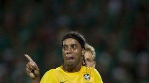 Ronaldinho acepta principio de acuerdo laboral de Flamengo