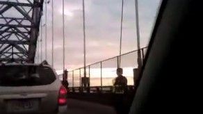 Amenaza de suicidio provoca caos en Puente de Las Américas