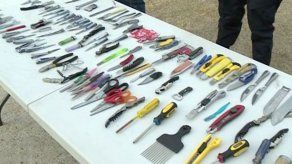 Policía impide entrada de objetos peligrosos a área de Carnaval capitalino Policía impide entrada de objetos peligrosos a área de Carnaval capitalino