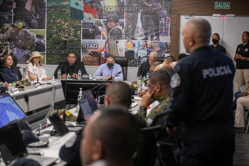 Presidente recibe informe del operativo de carnavales Presidente recibe informe del operativo de carnavales
