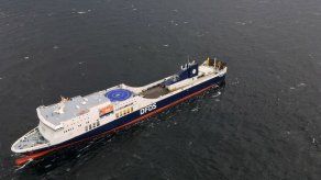 Trasladan a astillero ferry siniestrado en Báltico que no causó víctimas