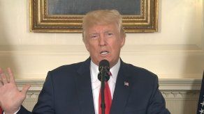 Trump condena la violencia racista en Charlottesville