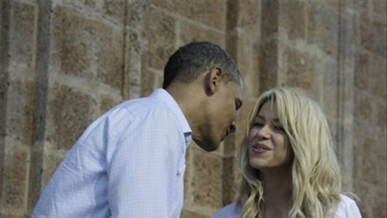 Obama, Santos y Shakira en entrega de tierras a afrocolombianos