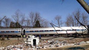 Un muerto en accidente de tren en el que viajaban legisladores de EEUU