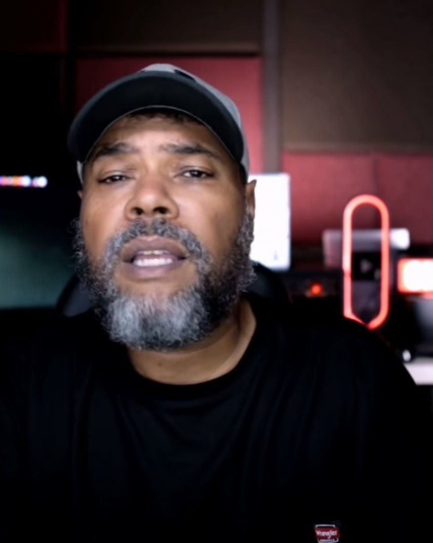 Hackean el canal de YouTube de El Chombo, asegura que se trata de un estafador