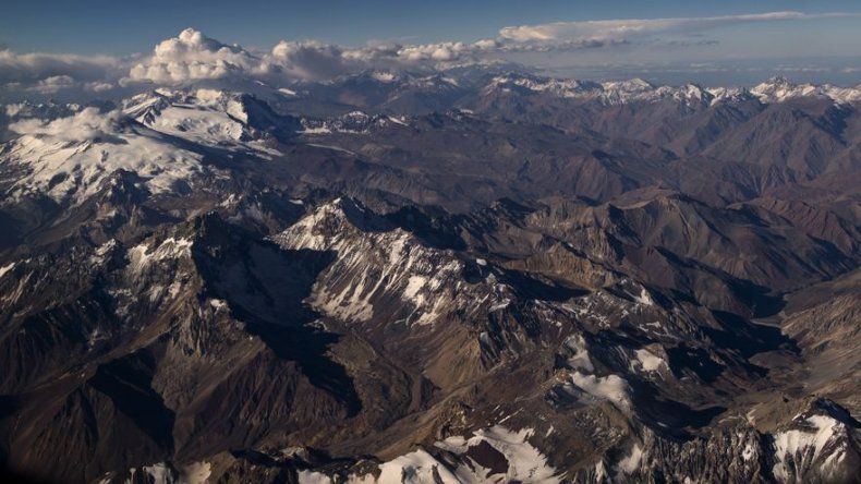 Ecuador y Colombia buscan ampliar su interconexión energética por los Andes