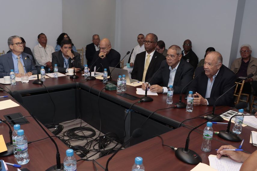 Analizan las propuestas para la reestructuración de la CSS