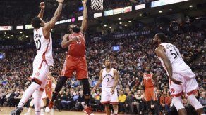 Harden anota 40 y Rockets hilvanan octava victoria