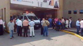Exgobernador mexicano atacado a balazos sale del hospital