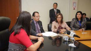 Jefa del Legislativo de Ecuador denuncia en la Fiscalía supuestas amenazas