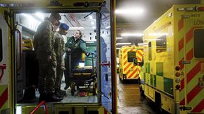 La oleada de huelgas más intensa de Gran Bretaña en décadas respondía a una crisis de coste de la vida impulsada por los precios disparados de la comida y la energía tras la pandemia del COVID-19 y la invasión rusa de Ucrania.