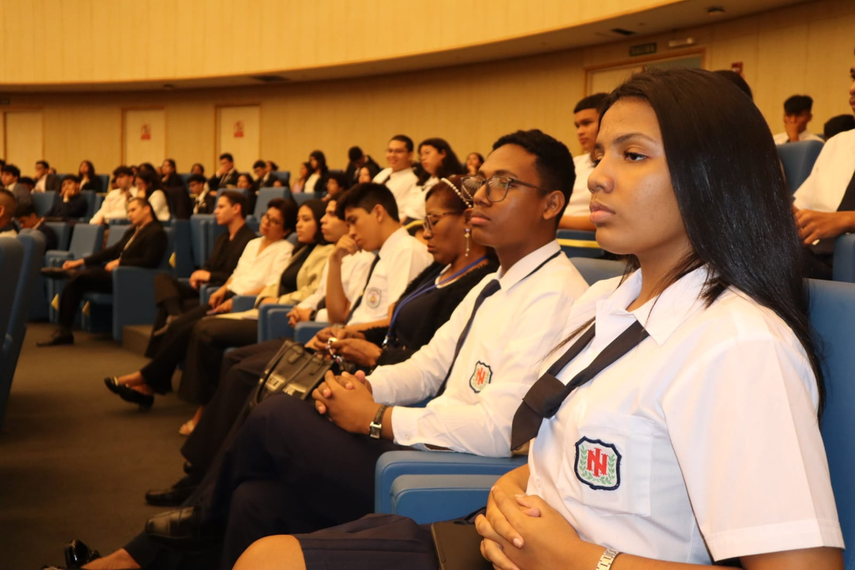 MEDUCA inicia periodo de clases para premedia y media.