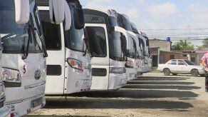 Transportistas se reúnen tras anuncio de la ATTT de sacar a los buses neveras Transportistas se reúnen tras anuncio de la ATTT de sacar a los buses neveras