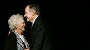 Consideran retirar tubo de respiración a George H.W. Bush