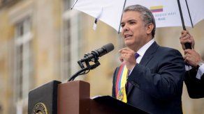 Duque firma decreto para decomisar dosis mínima de drogas en las calles