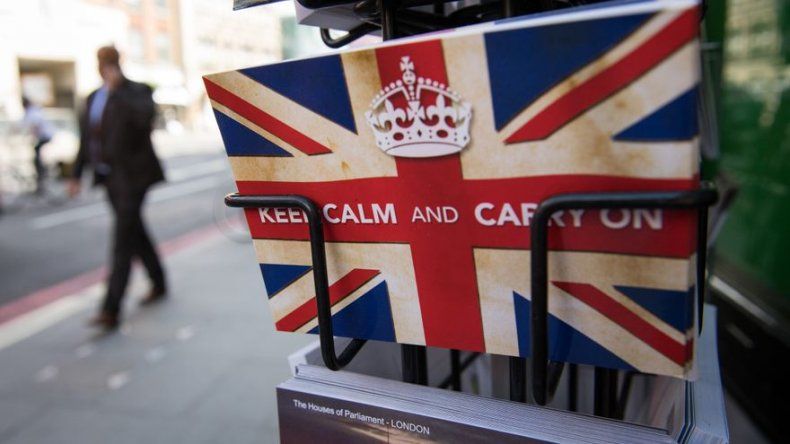 El Brexit provoca un seísmo mundial y la caída de Cameron