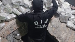 En una casa ubicada en la provincia de Colón se encontraron millones de dólares escodidos en una caleta.